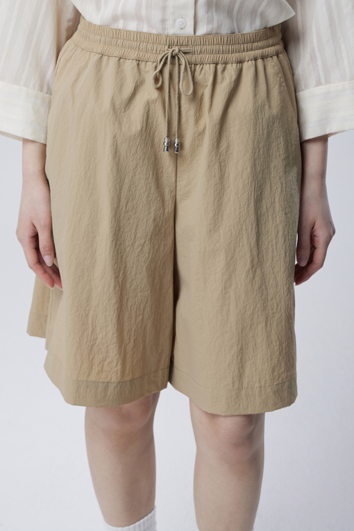 https://img.benettonmall.com/PARTS/KB/26S/BAPT57631BG_MB_D2.jpg