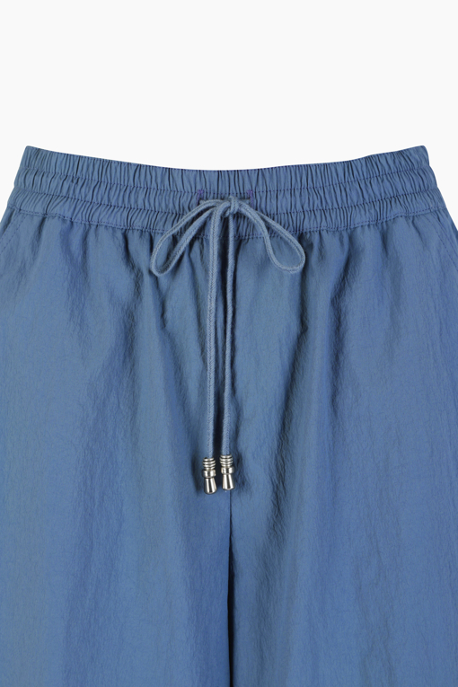 https://img.benettonmall.com/PARTS/KB/26S/BAPT57631BL_MB_D12.jpg
