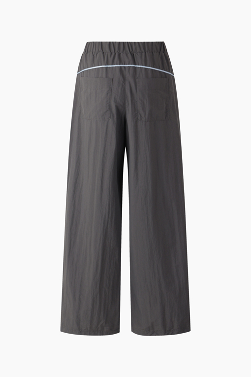 https://img.benettonmall.com/PARTS/KB/26S/BAPT59631DG_MB_D1.jpg