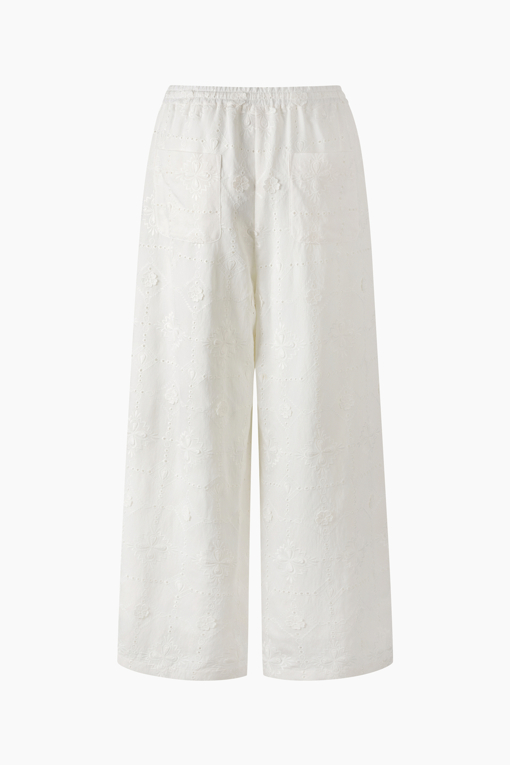 https://img.benettonmall.com/PARTS/KB/26S/BAPT70631IV_MB_D1.jpg