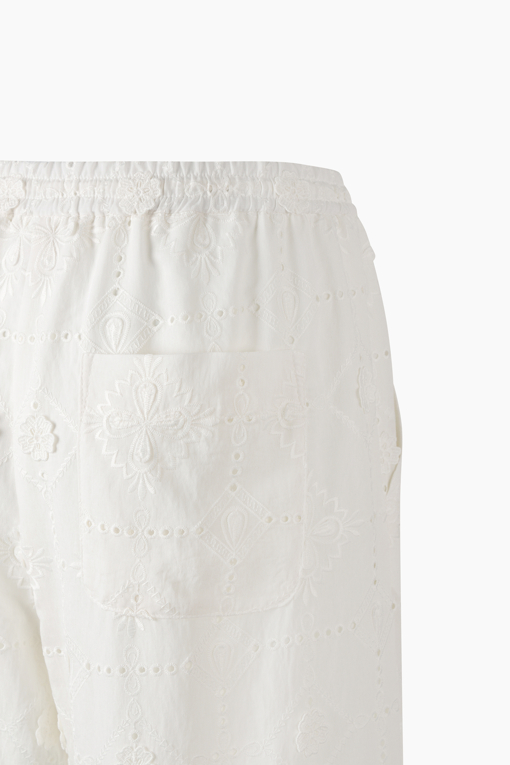https://img.benettonmall.com/PARTS/KB/26S/BAPT70631IV_MB_D4.jpg