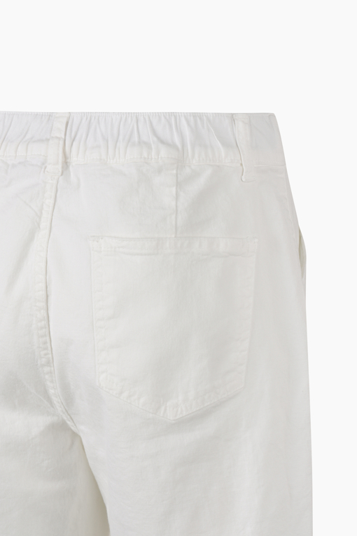 https://img.benettonmall.com/PARTS/KB/26S/BAPT94631WH_MB_D4.jpg