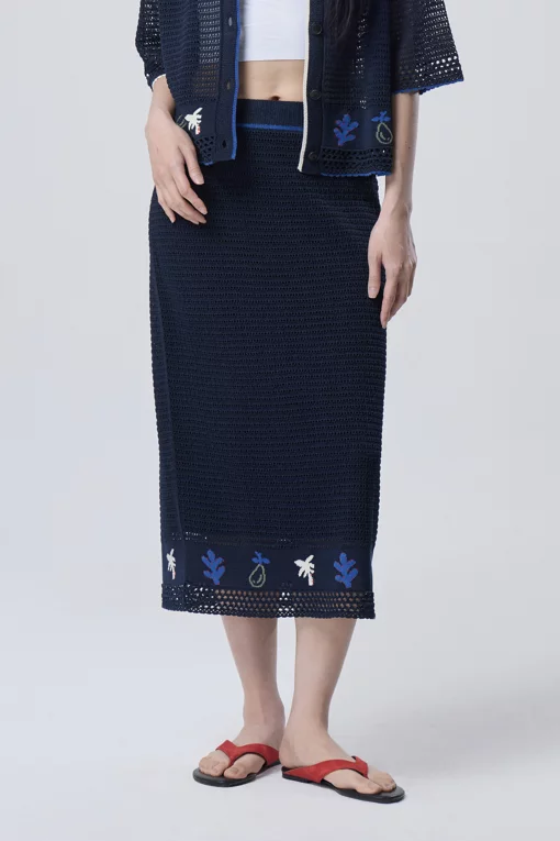 https://img.benettonmall.com/PARTS/KB/26S/BASK56631DN_MB.jpg