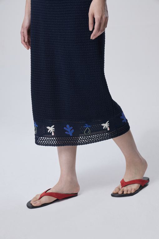 https://img.benettonmall.com/PARTS/KB/26S/BASK56631DN_MB_D4.jpg
