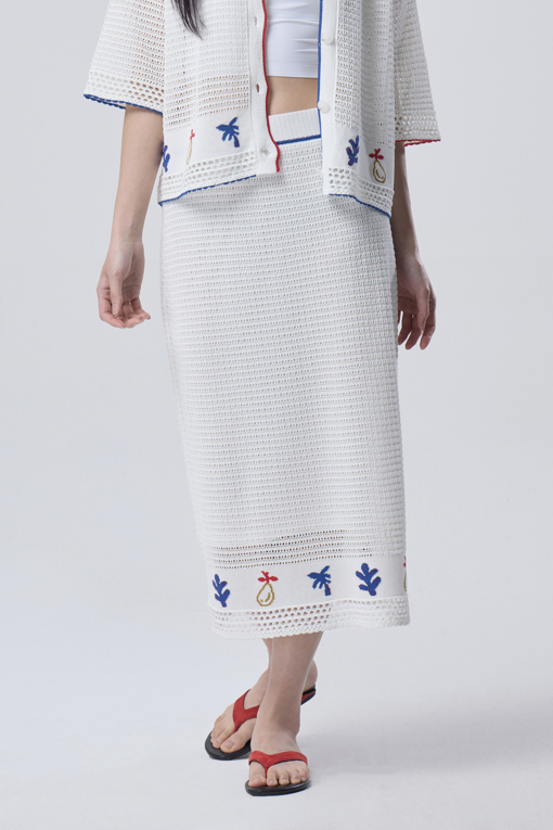 https://img.benettonmall.com/PARTS/KB/26S/BASK56631WH_MB_D0.jpg