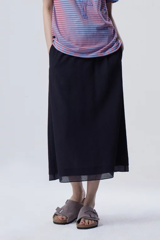 https://img.benettonmall.com/PARTS/KB/26S/BASK58631BK_MB.jpg