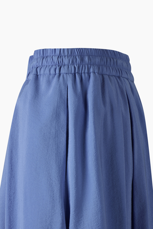 https://img.benettonmall.com/PARTS/KB/26S/BASK59631BL_MB_D3.jpg