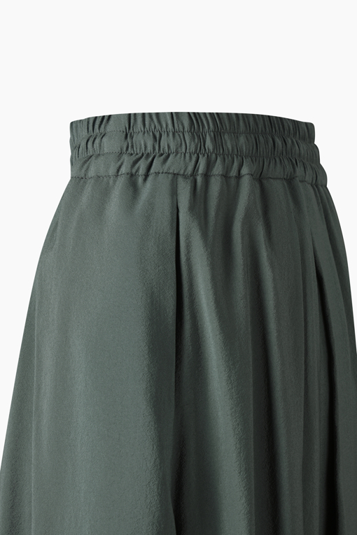 https://img.benettonmall.com/PARTS/KB/26S/BASK59631KA_MB_D3.jpg