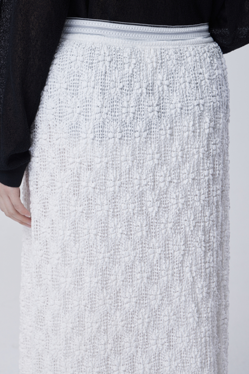 https://img.benettonmall.com/PARTS/KB/26S/BASK70631WH_MB_D3.jpg