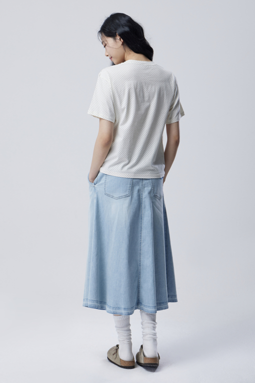 https://img.benettonmall.com/PARTS/KB/26S/BATS50631IV_MB_D1.jpg