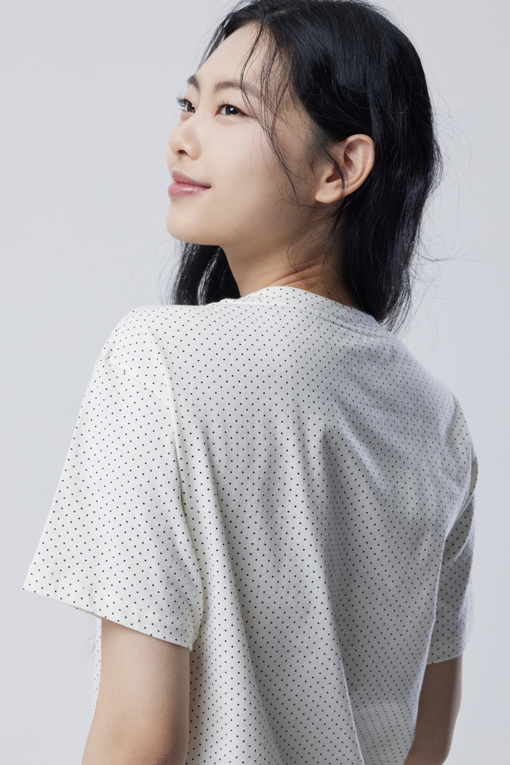 https://img.benettonmall.com/PARTS/KB/26S/BATS50631IV_MB_D3.jpg