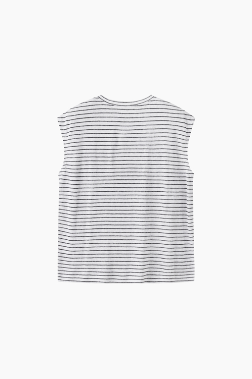 https://img.benettonmall.com/PARTS/KB/26S/BATS64631WH_MB_D1.jpg