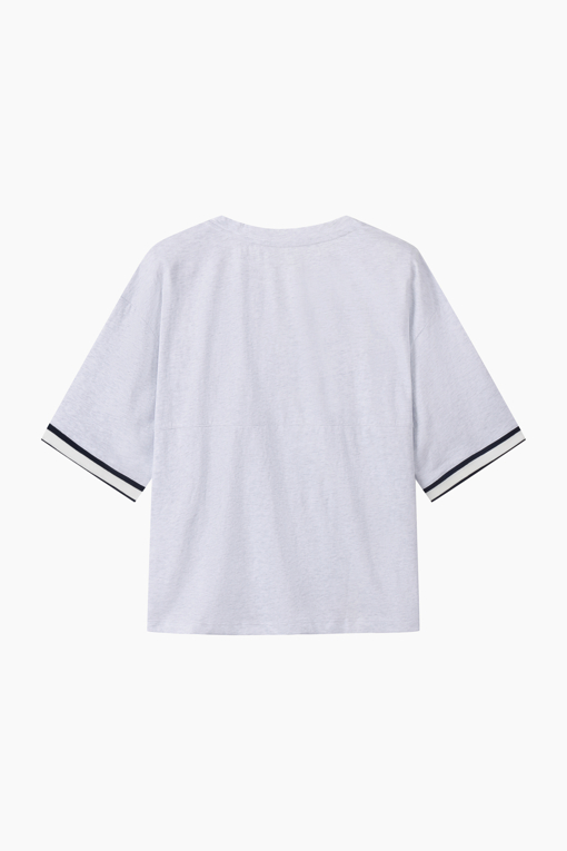 https://img.benettonmall.com/PARTS/KB/26S/BATS65631MG_MB_D11.jpg