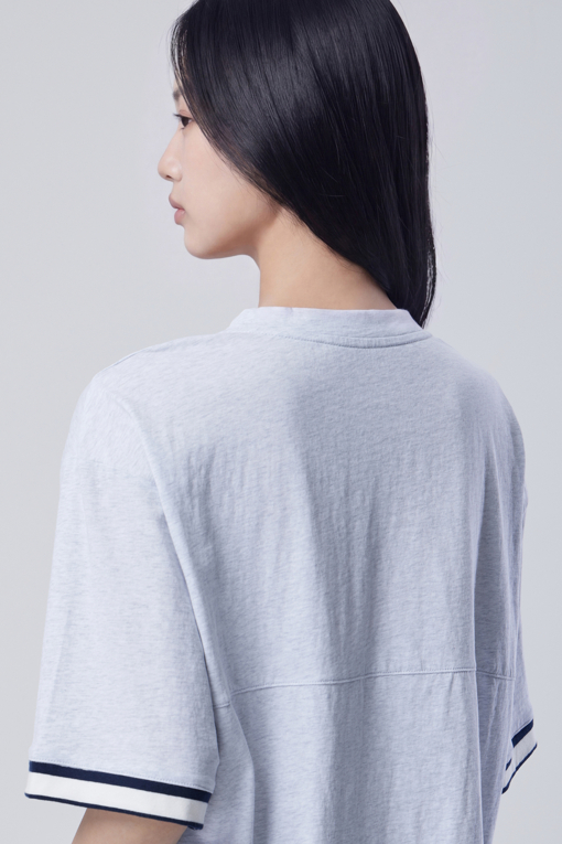 https://img.benettonmall.com/PARTS/KB/26S/BATS65631MG_MB_D3.jpg