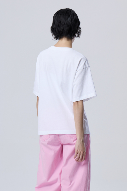 https://img.benettonmall.com/PARTS/KB/26S/BATSE8631WH_MB_D1.jpg