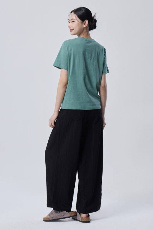 https://img.benettonmall.com/PARTS/KB/26S/BATSF7631GN_MB_D1.jpg