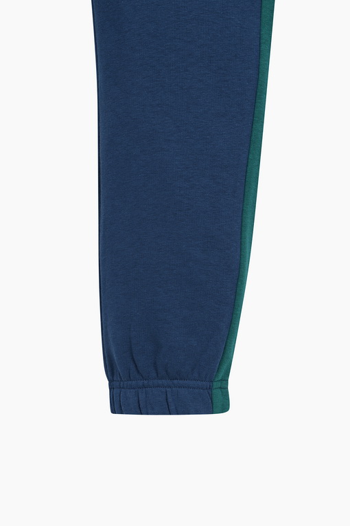 https://img.benettonmall.com/PARTS/KO/24F/32N4CF056BL_MB_D3.jpg