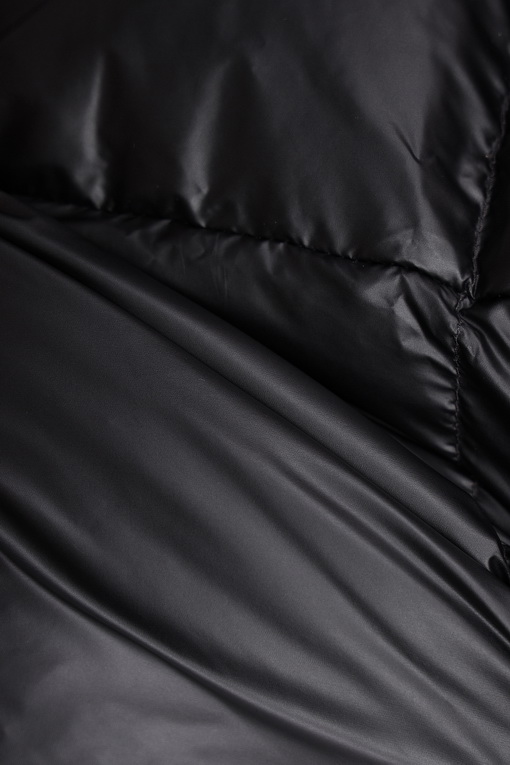 https://img.benettonmall.com/PARTS/KO/24F/QADJ06461BK_MB_D6.jpg
