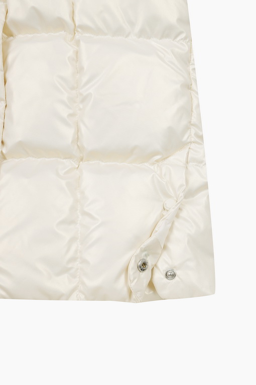 https://img.benettonmall.com/PARTS/KO/24F/QADJ06461IV_MB_D4.jpg