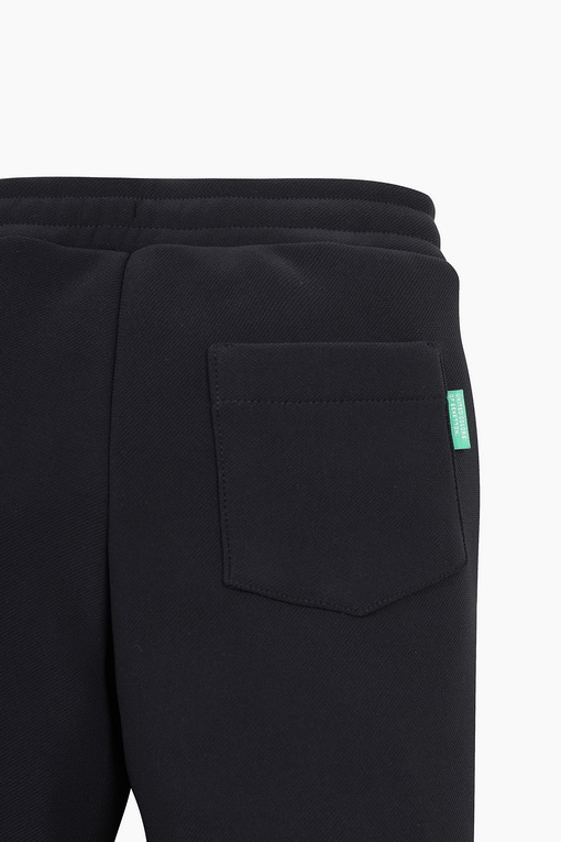 https://img.benettonmall.com/PARTS/KO/24F/QALG07461BK_MB_D3.jpg