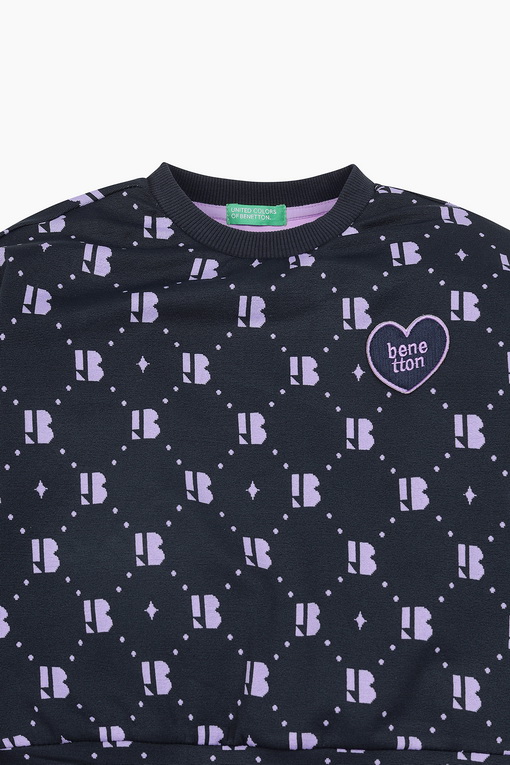 https://img.benettonmall.com/PARTS/KO/24F/QAOP26461NY_MB_D2.jpg