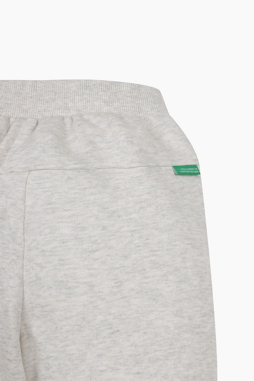 https://img.benettonmall.com/PARTS/KO/24F/QATP05461LG_MB_D3.jpg