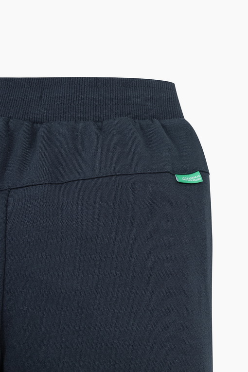 https://img.benettonmall.com/PARTS/KO/24F/QATP05461NY_MB_D3.jpg