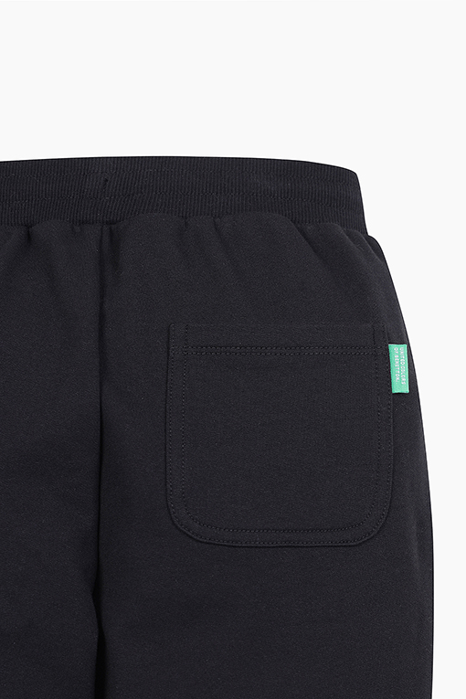 https://img.benettonmall.com/PARTS/KO/24S/QATP02411BK_MB_D4.jpg