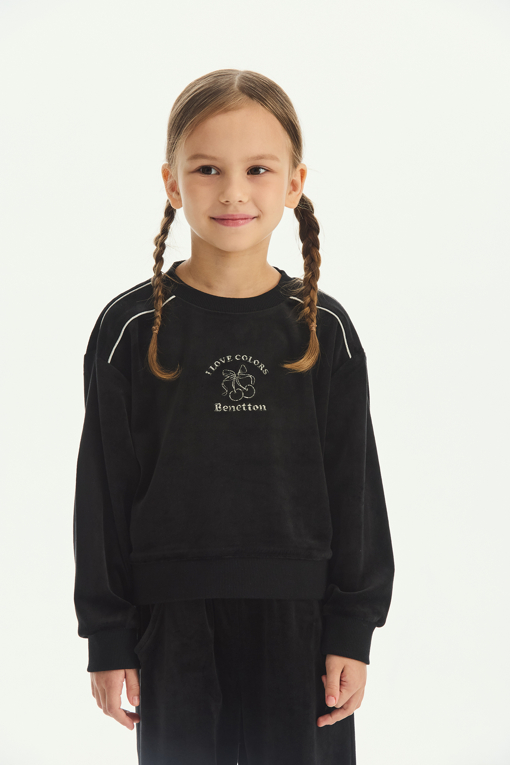 https://img.benettonmall.com/PARTS/KO/25F/QAMT14561BK_MB_D0.jpg