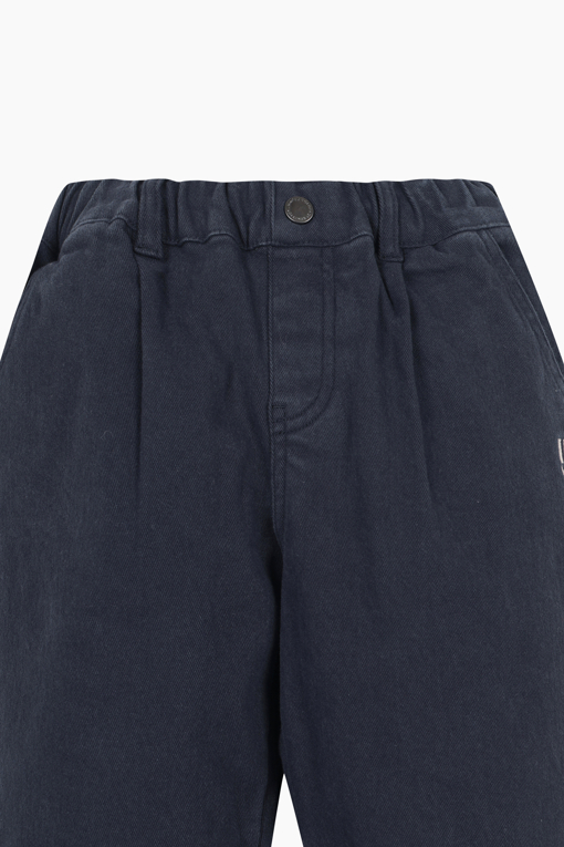 https://img.benettonmall.com/PARTS/KO/25F/QAPT03561NY_MB_D3.jpg