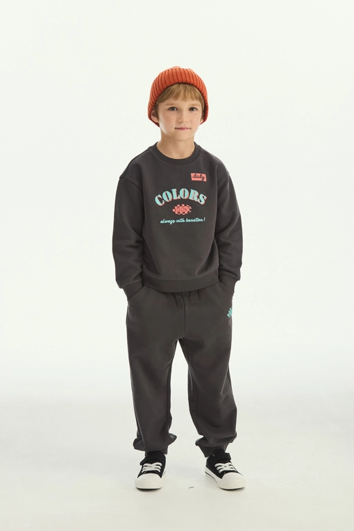 https://img.benettonmall.com/PARTS/KO/25F/QATP06561CG_MB.jpg