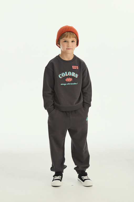 https://img.benettonmall.com/PARTS/KO/25F/QATP06561CG_MB_D0.jpg