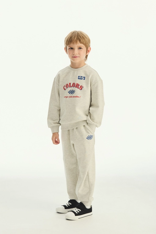 https://img.benettonmall.com/PARTS/KO/25F/QATP06561OT_MB.jpg