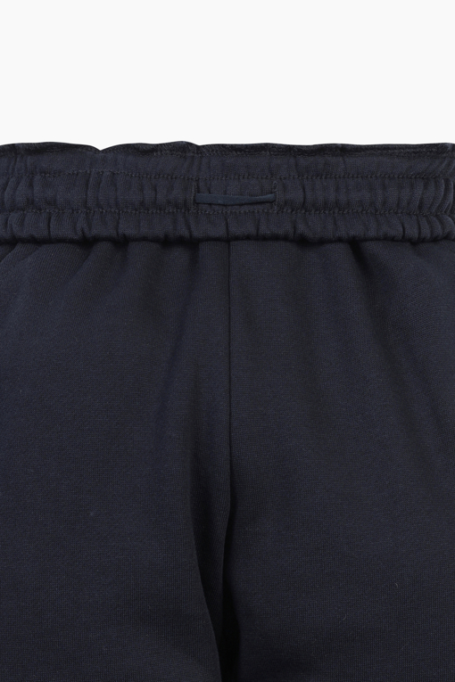 https://img.benettonmall.com/PARTS/KO/25F/QATP07561NY_MB_D6.jpg