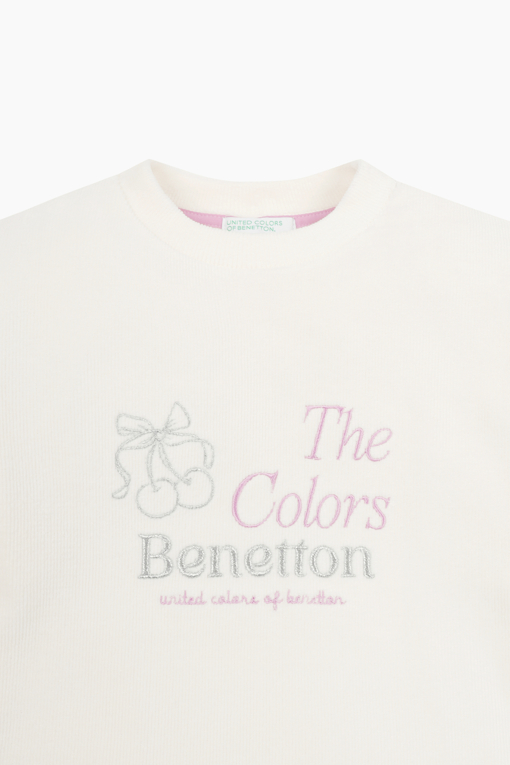 https://img.benettonmall.com/PARTS/KO/25F/QATS15561IV_MB_D3.jpg