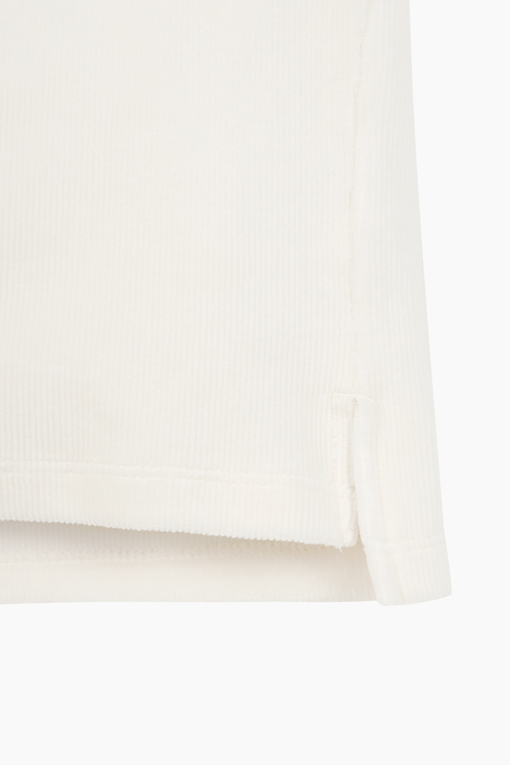 https://img.benettonmall.com/PARTS/KO/25F/QATS15561IV_MB_D4.jpg