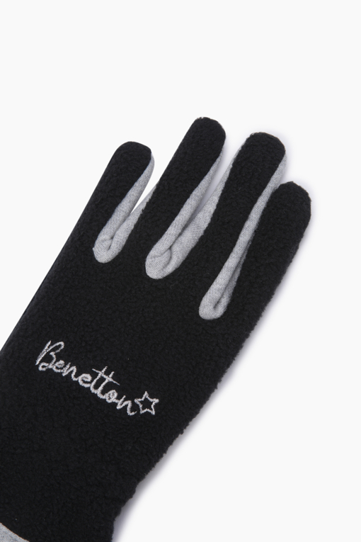 https://img.benettonmall.com/PARTS/KO/25F/QCGL01561BK_MB_D3.jpg