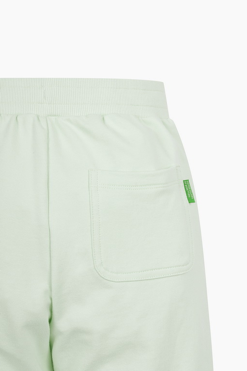 https://img.benettonmall.com/PARTS/KO/25S/QATP04511MT_MB_D3.jpg