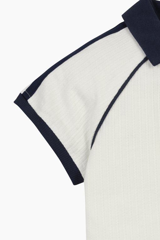 https://img.benettonmall.com/PARTS/KO/25S/QATS20531IV_MB_D4.jpg