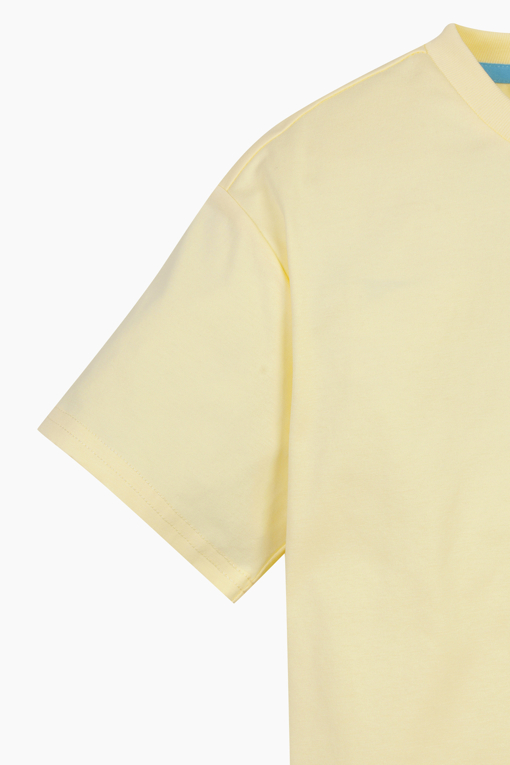 https://img.benettonmall.com/PARTS/KO/25S/QATS27531YE_MB_D3.jpg