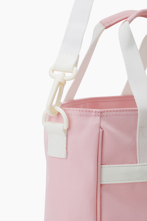 https://img.benettonmall.com/PARTS/KO/25S/QCBG11511CO_MB_D5.jpg