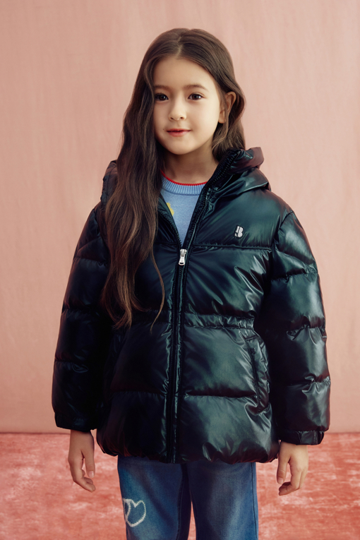 https://img.benettonmall.com/PARTS/KO/26F/QADJ01661BK_MB_L0.jpg?cb=1788777065