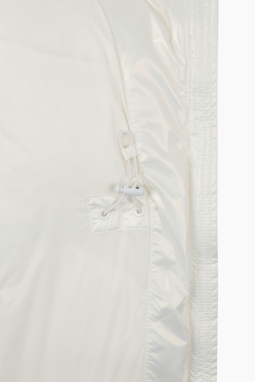 https://img.benettonmall.com/PARTS/KO/26F/QADJ01661IV_MB_D4.jpg?cb=1788777065