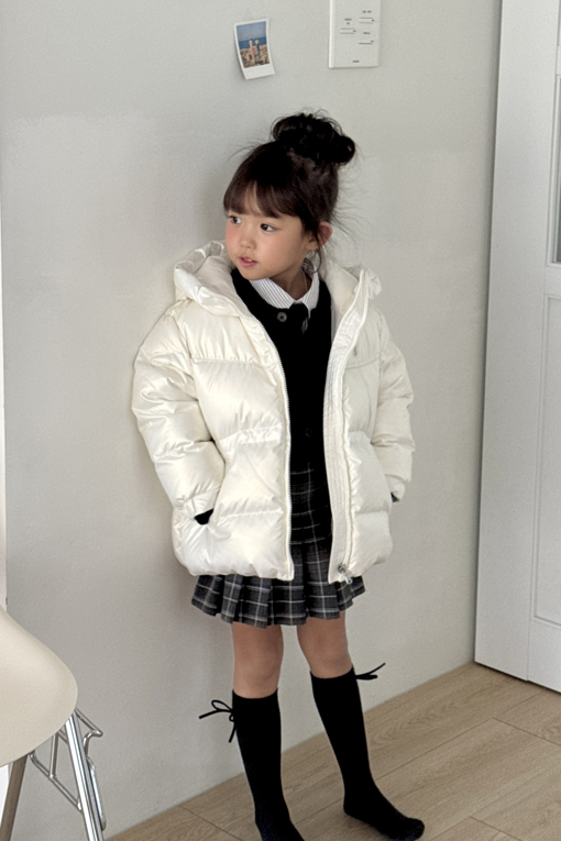 https://img.benettonmall.com/PARTS/KO/26F/QADJ01661IV_MB_E0.jpg?cb=1788777065