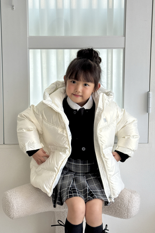 https://img.benettonmall.com/PARTS/KO/26F/QADJ01661IV_MB_E2.jpg?cb=1788777065
