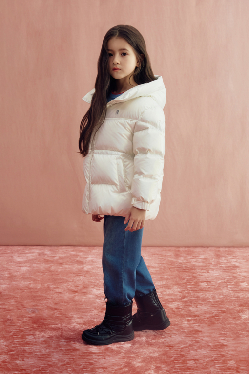 https://img.benettonmall.com/PARTS/KO/26F/QADJ01661IV_MB_L4.jpg?cb=1788777065