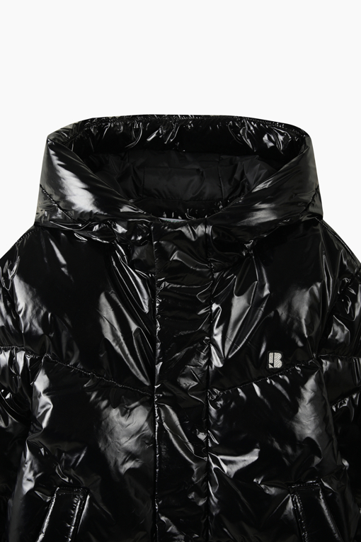 https://img.benettonmall.com/PARTS/KO/26F/QADJ02661BK_MB_D4.jpg