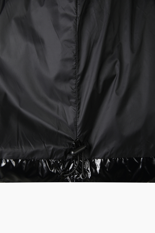 https://img.benettonmall.com/PARTS/KO/26F/QADJ02661BK_MB_D7.jpg