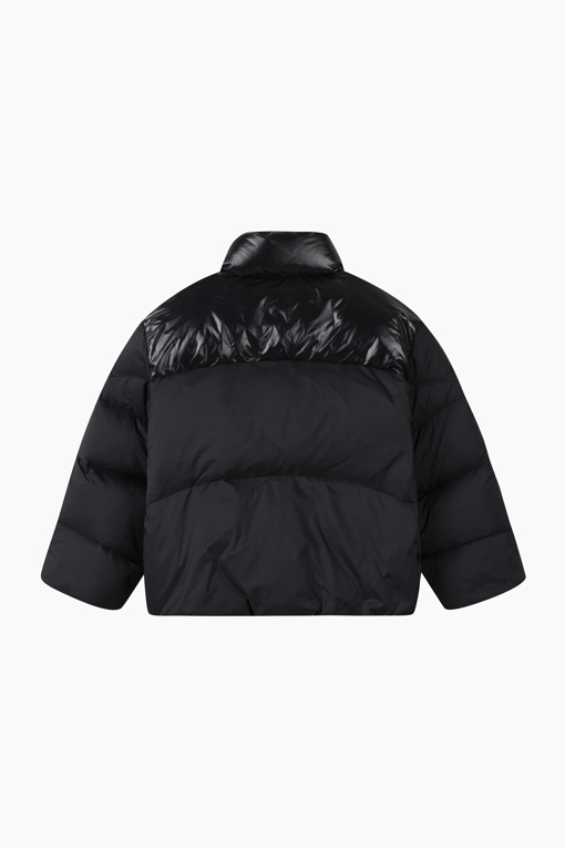 https://img.benettonmall.com/PARTS/KO/26F/QADJ05661BK_MB_D1.jpg