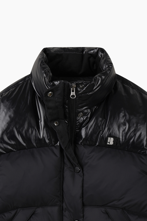 https://img.benettonmall.com/PARTS/KO/26F/QADJ05661BK_MB_D2.jpg